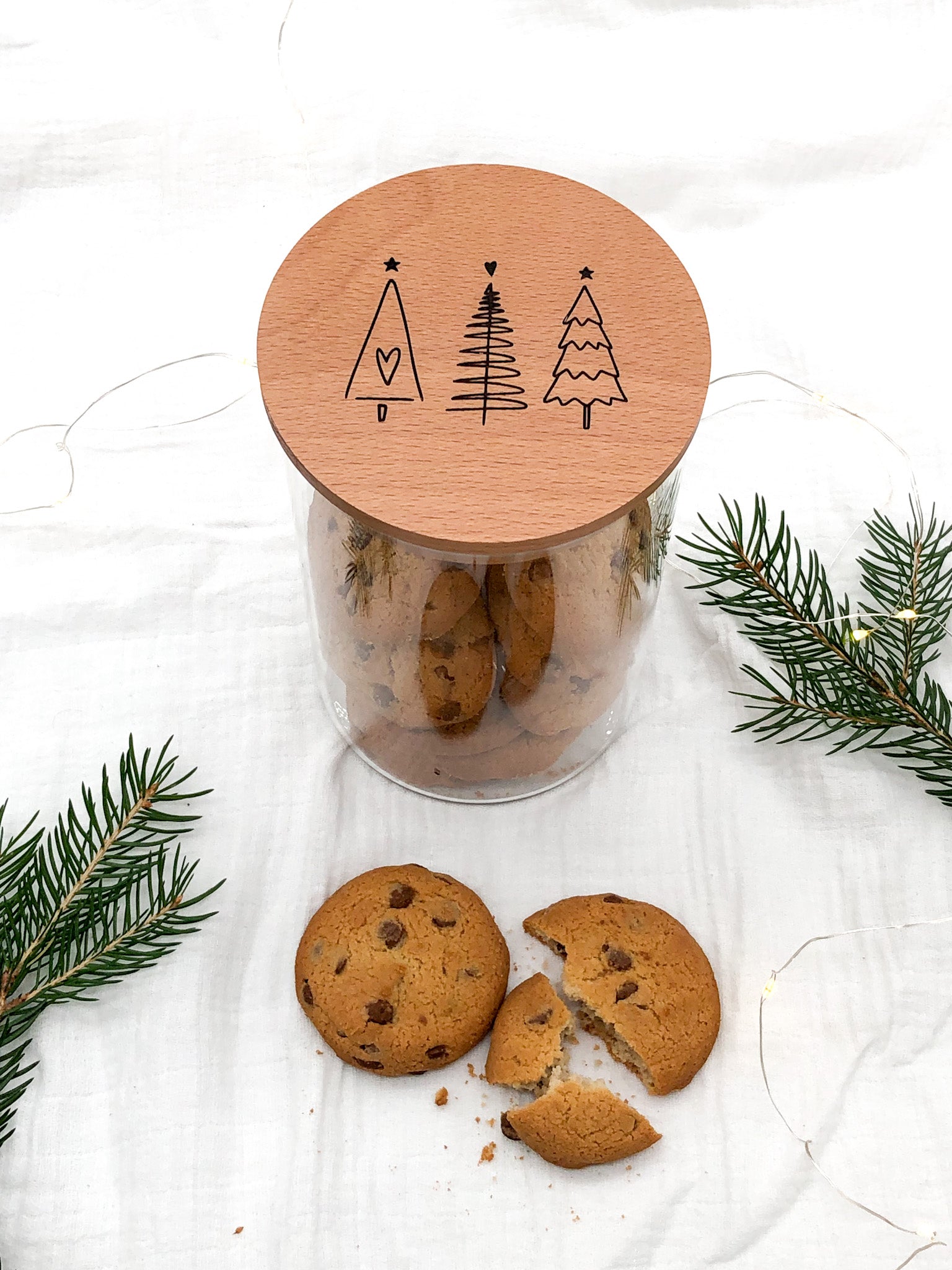 Vorratsglas mit Holzdeckel Tannenbaum
