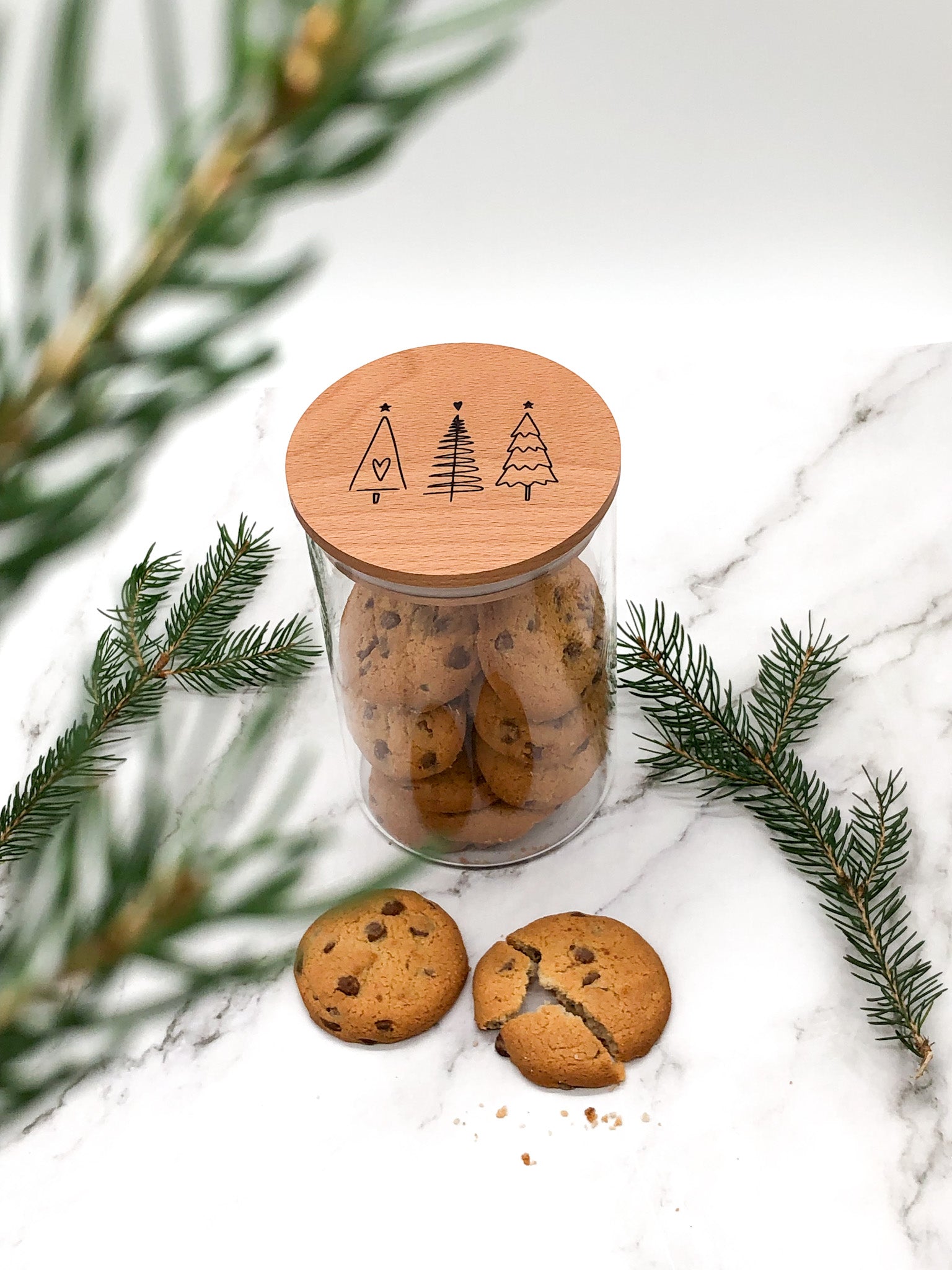 Vorratsglas mit Holzdeckel Tannenbaum