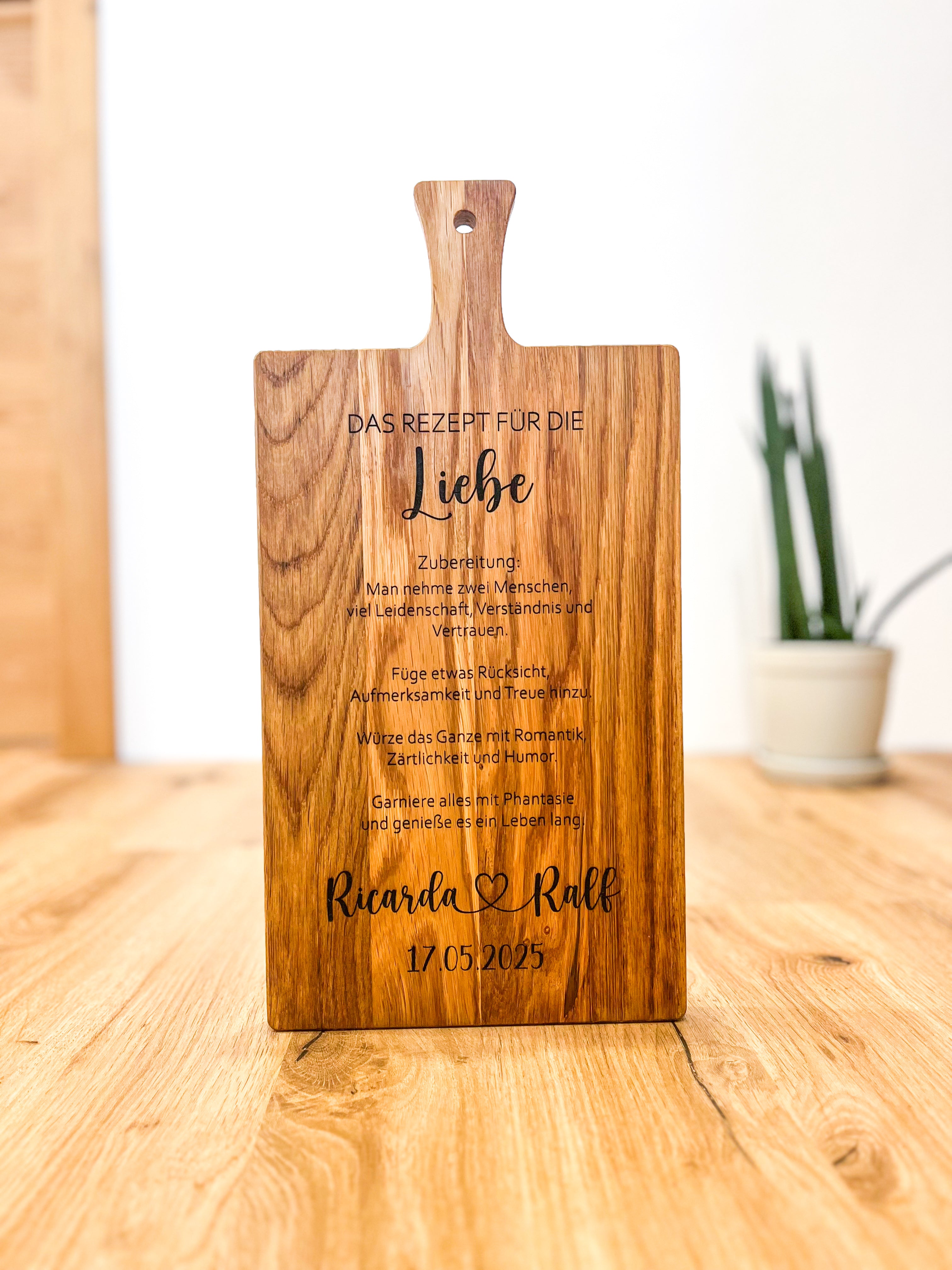 Holzbrett Schneidebrett personalisiert das Rezept für die Liebe