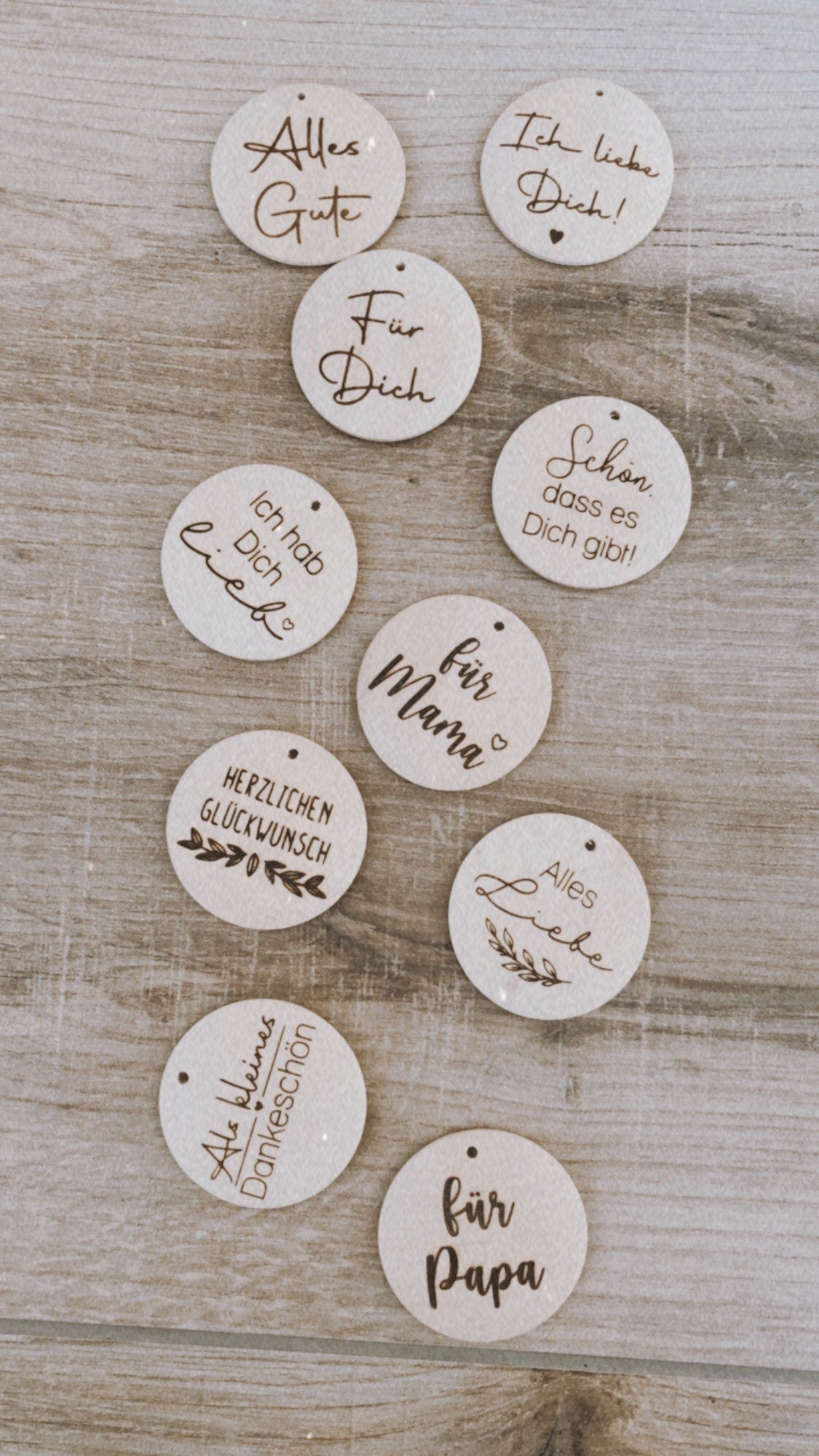 Geschenkanhänger aus Holz Happy Birthday