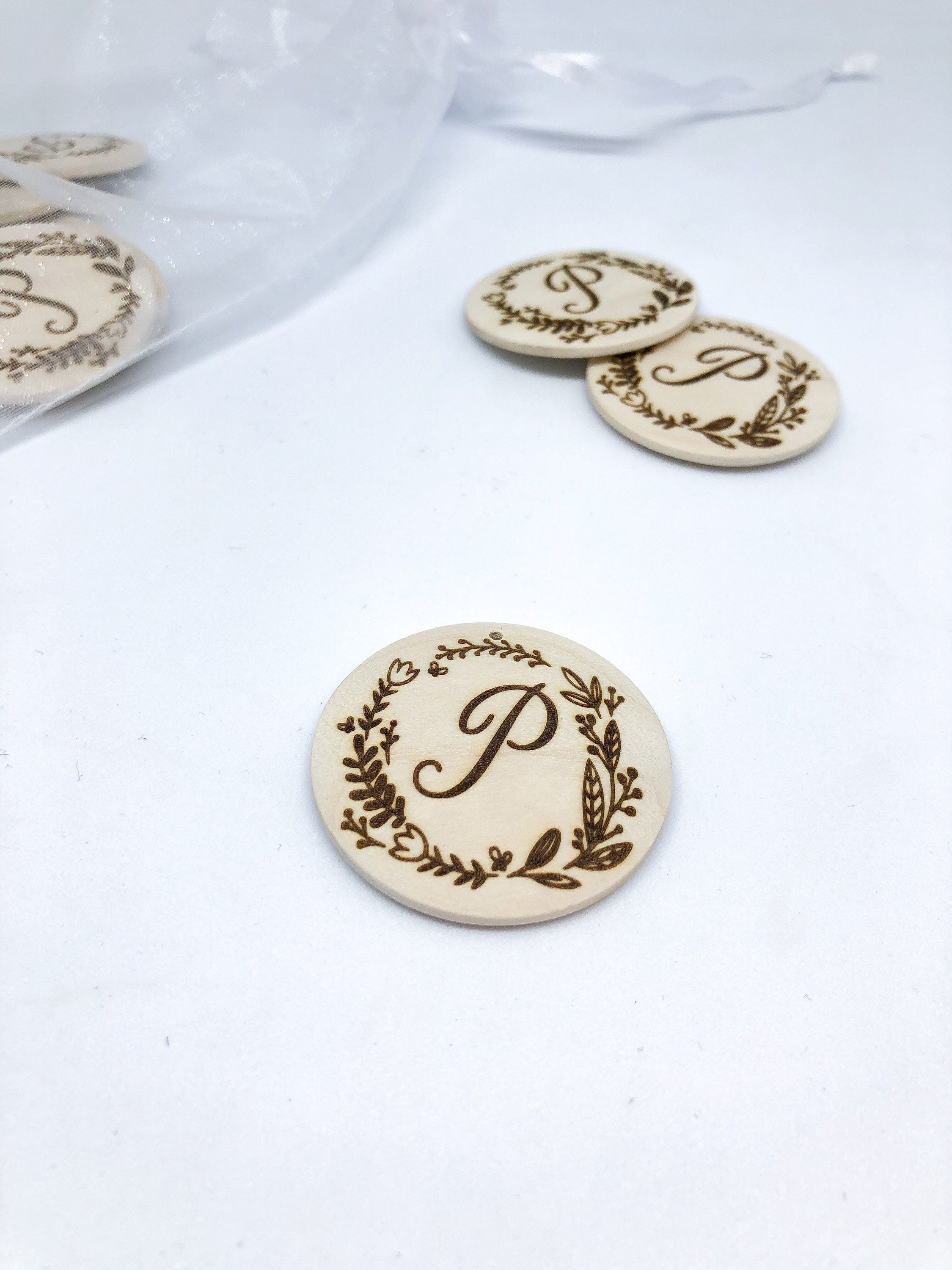 Wooden pendant with customized logo
