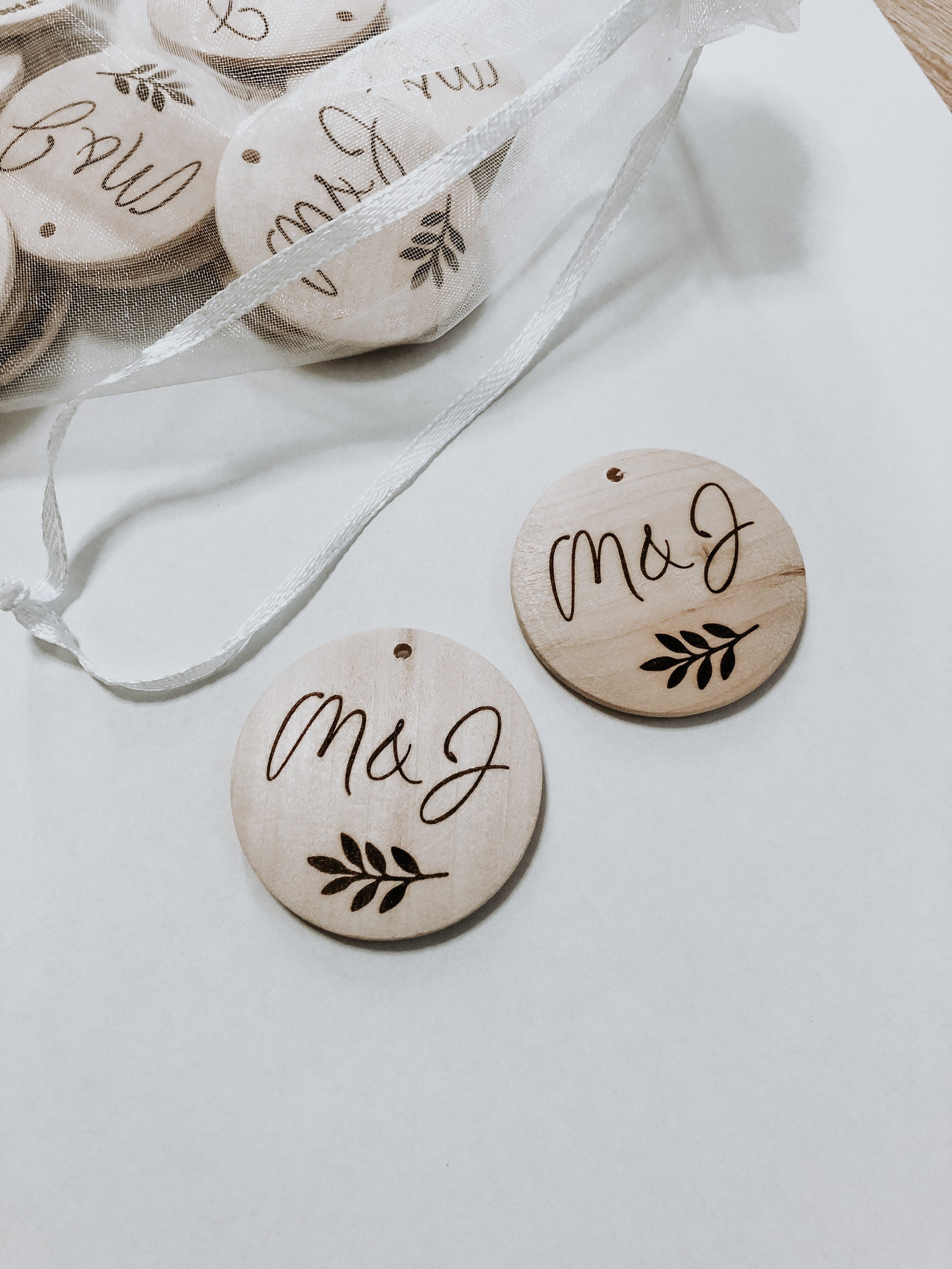 Anhänger/Platzkarte FLORAL personalisiert mit Namen