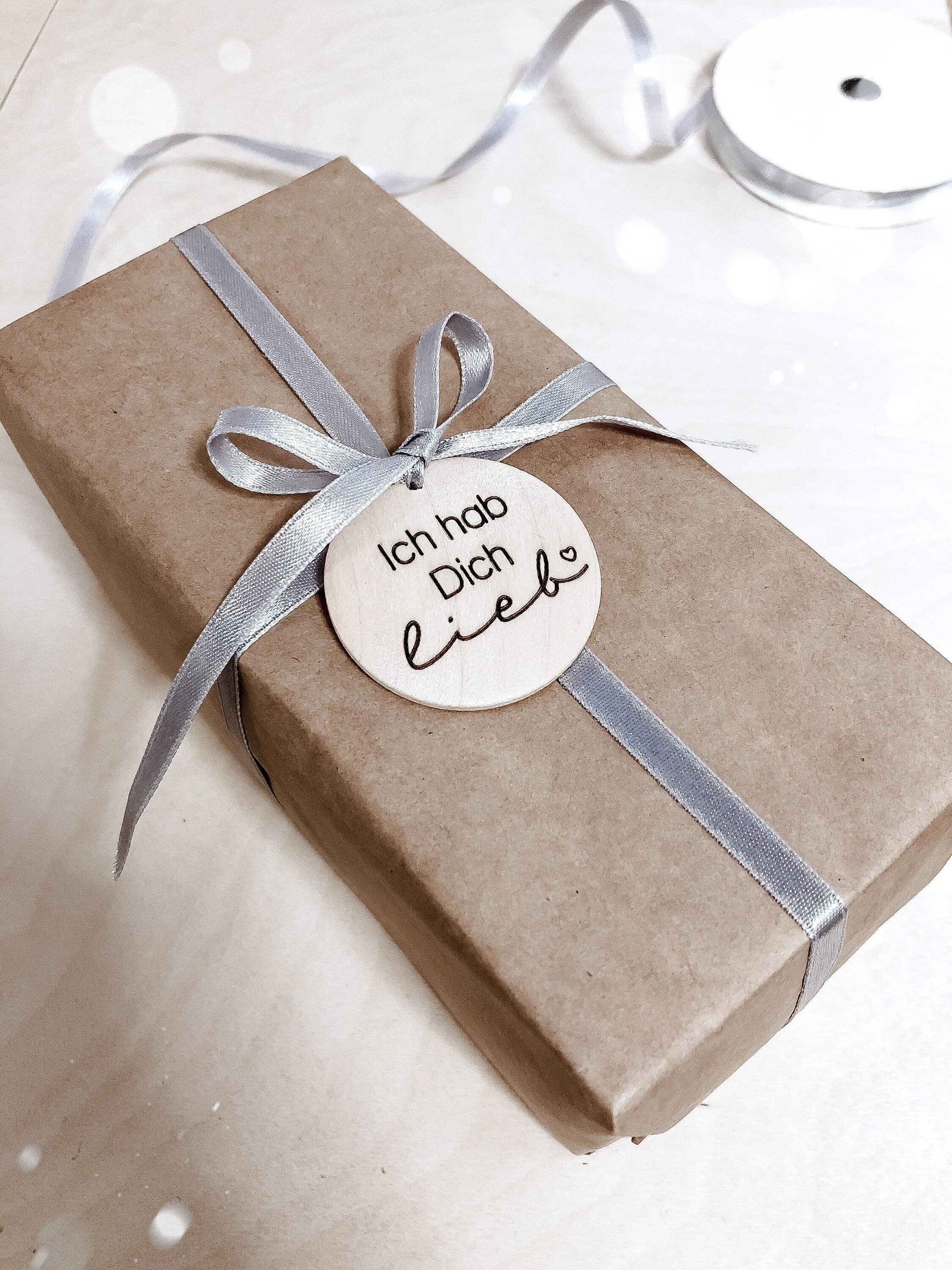Geschenkanhänger aus Holz Ich hab dich lieb