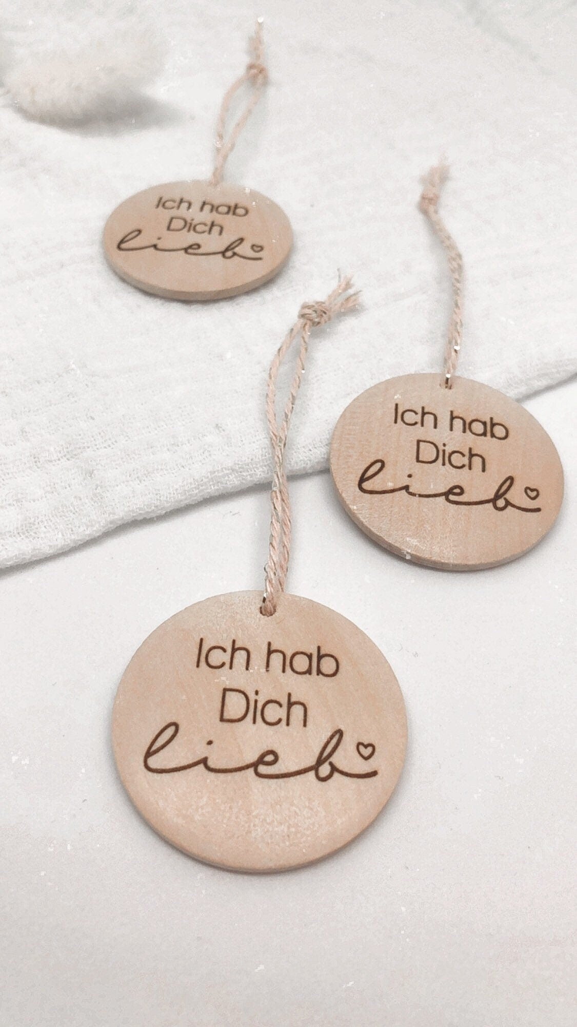 Geschenkanhänger aus Holz Ich hab dich lieb