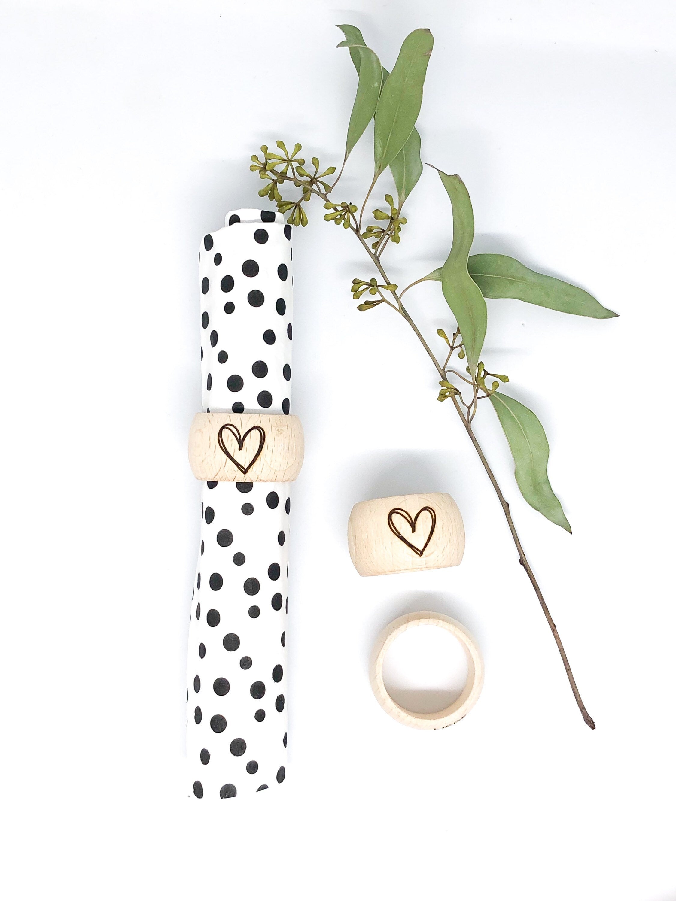 Serviettenring aus Holz mit Herz