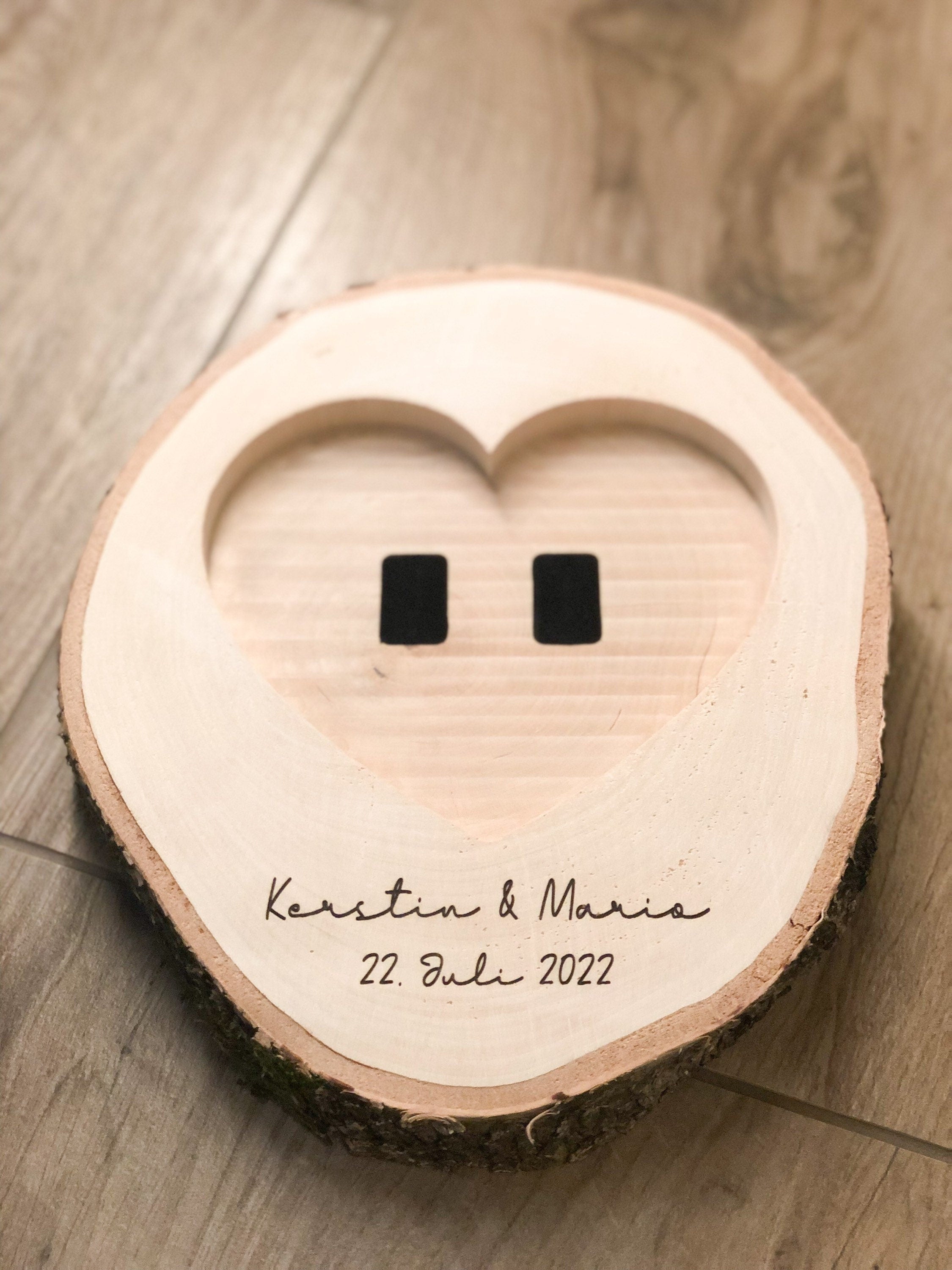 Ringkissen aus Birkenholz personalisiert ca. 20-25cm groß (ohne Blumen)