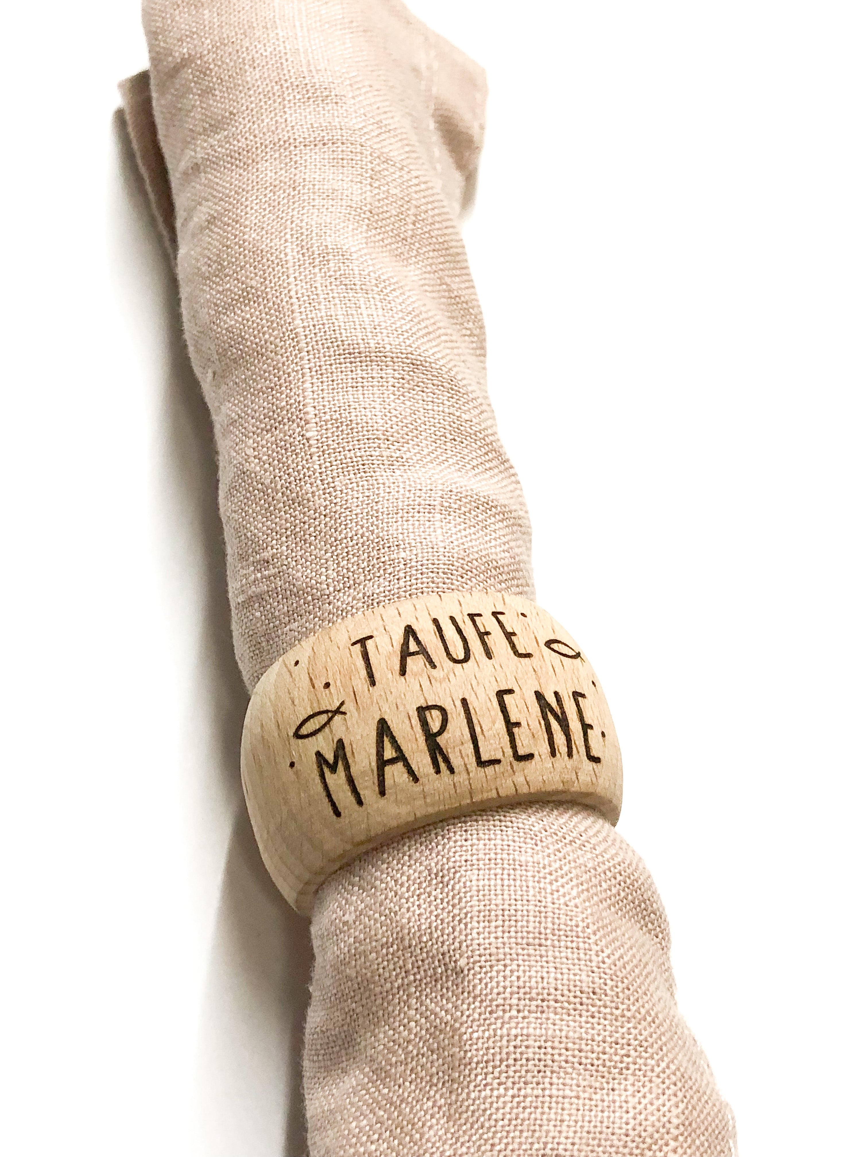 Serviettenring personalisiert aus Holz für die Taufe