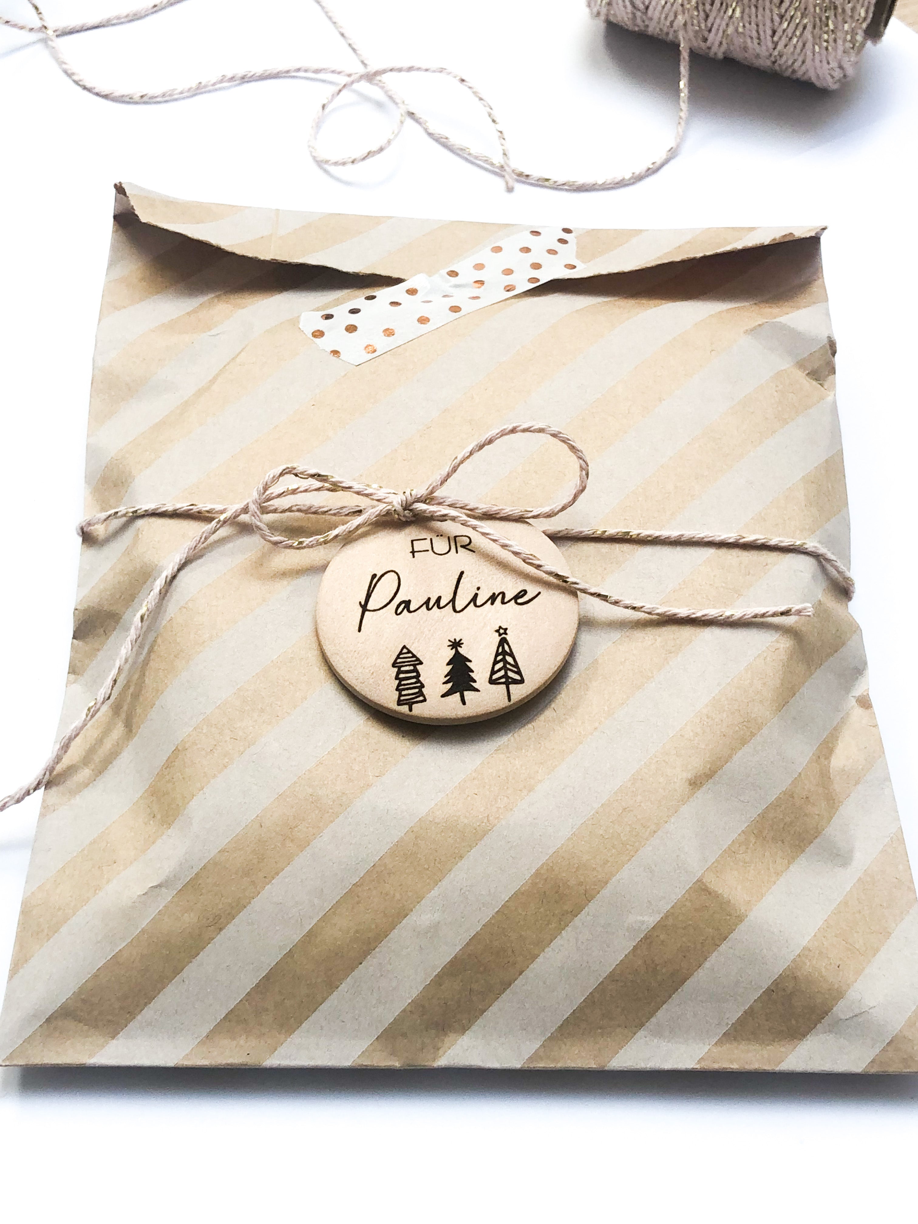 Geschenkanhänger personalisiert mit Namen graviert