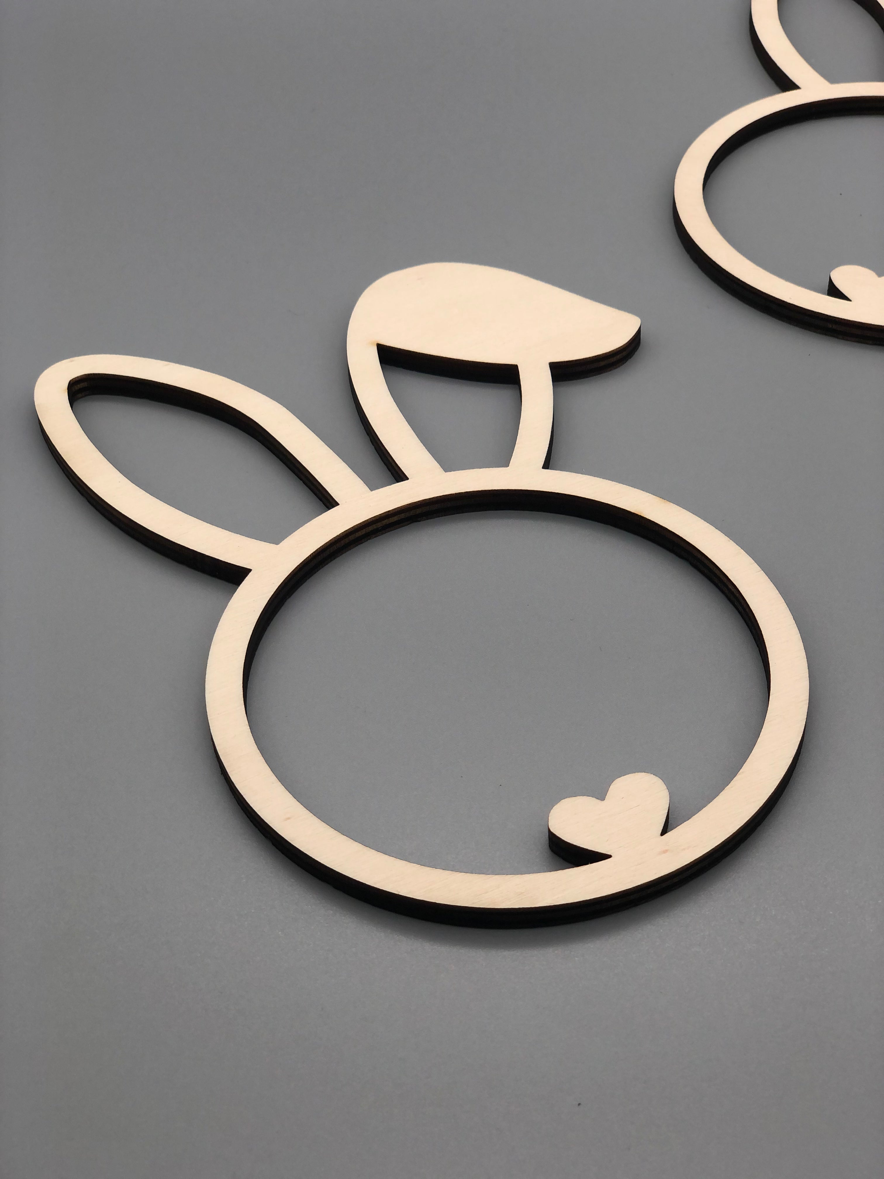 Wooden wreath Easter bunny Easter decoration DIY with crooked ear and nose