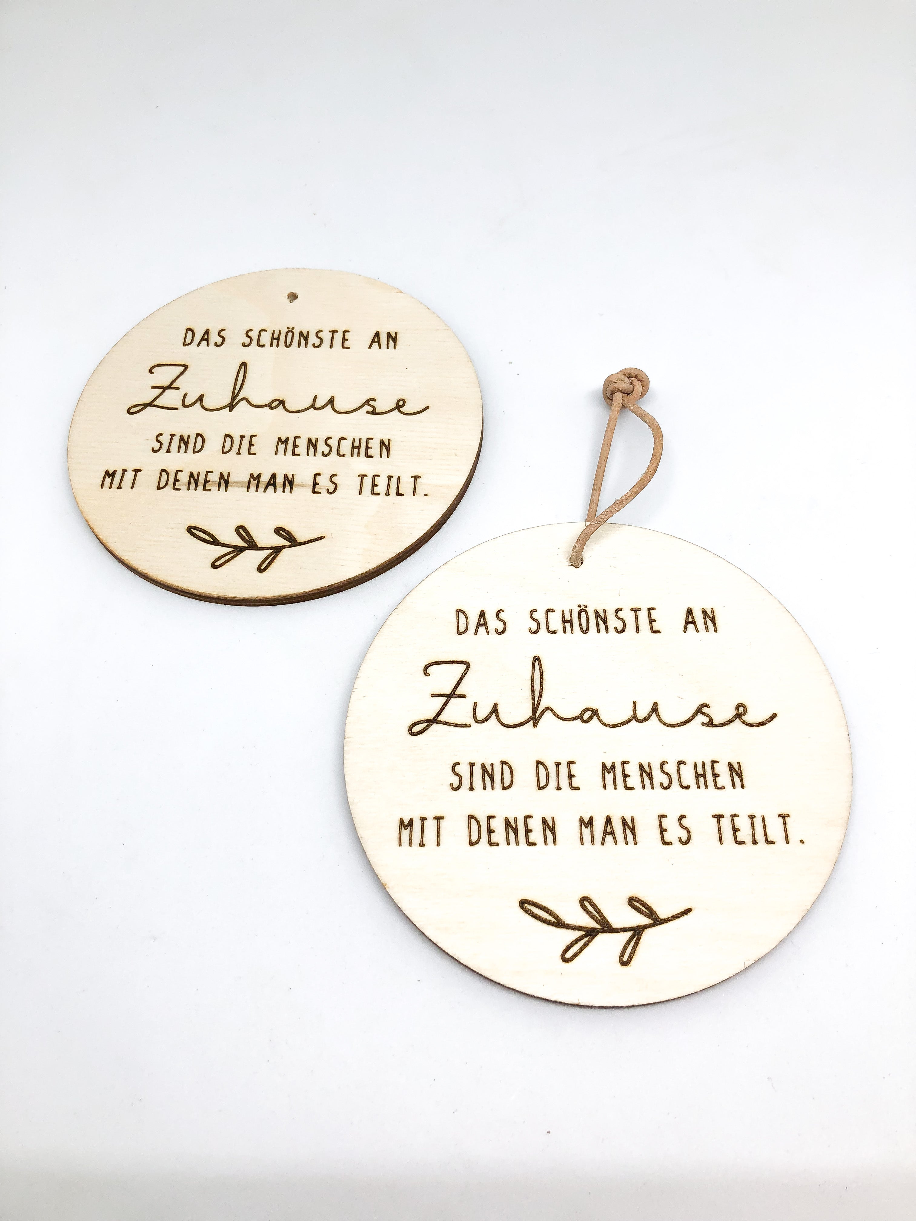 Holzschild Geschenk Das Schönste an Zuhause sind die Menschen mit denen man es teilt 10cm