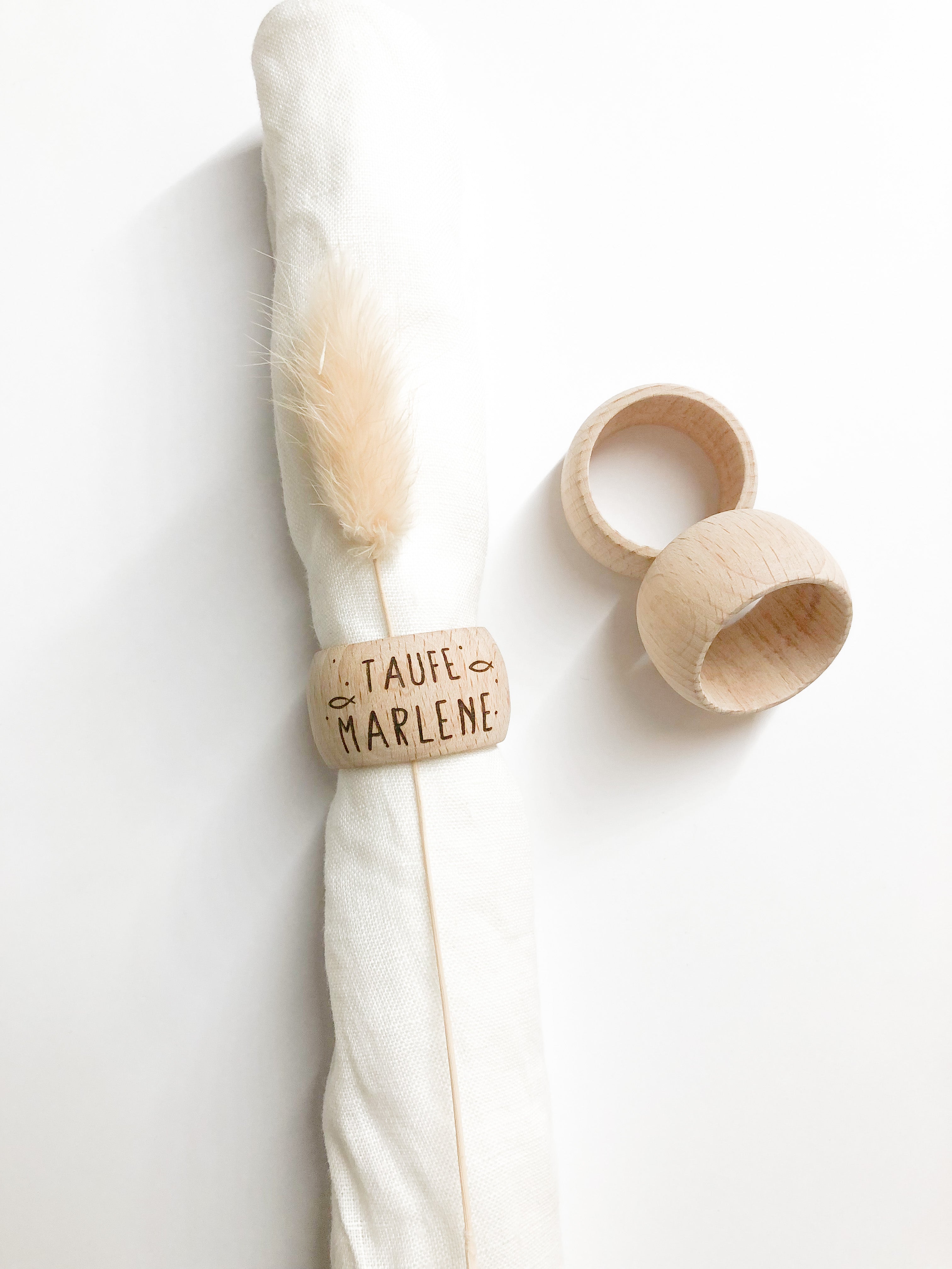 Serviettenring personalisiert aus Holz für die Taufe