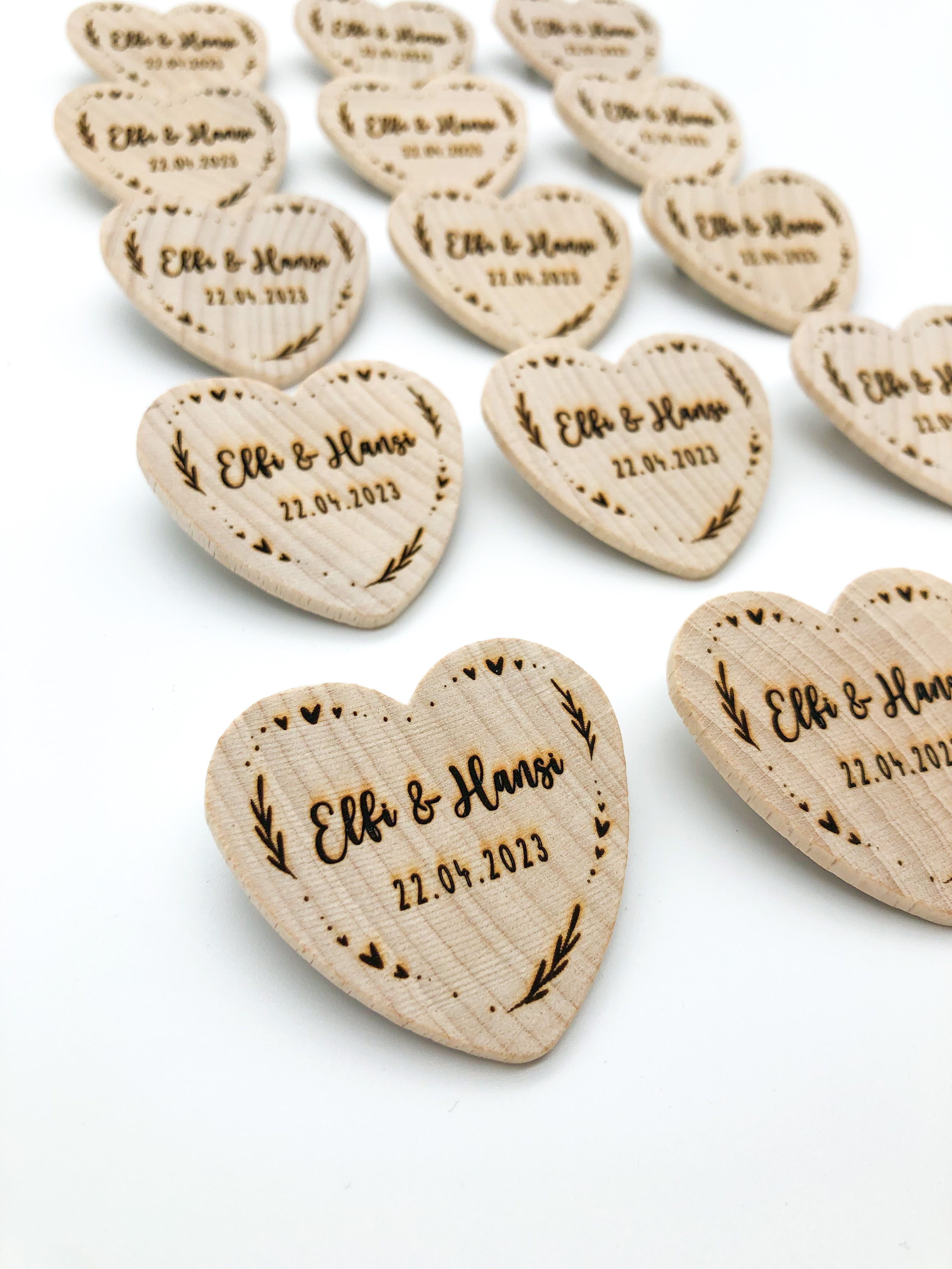 Wedding pin heart made of wood personalized (font calligraphy)