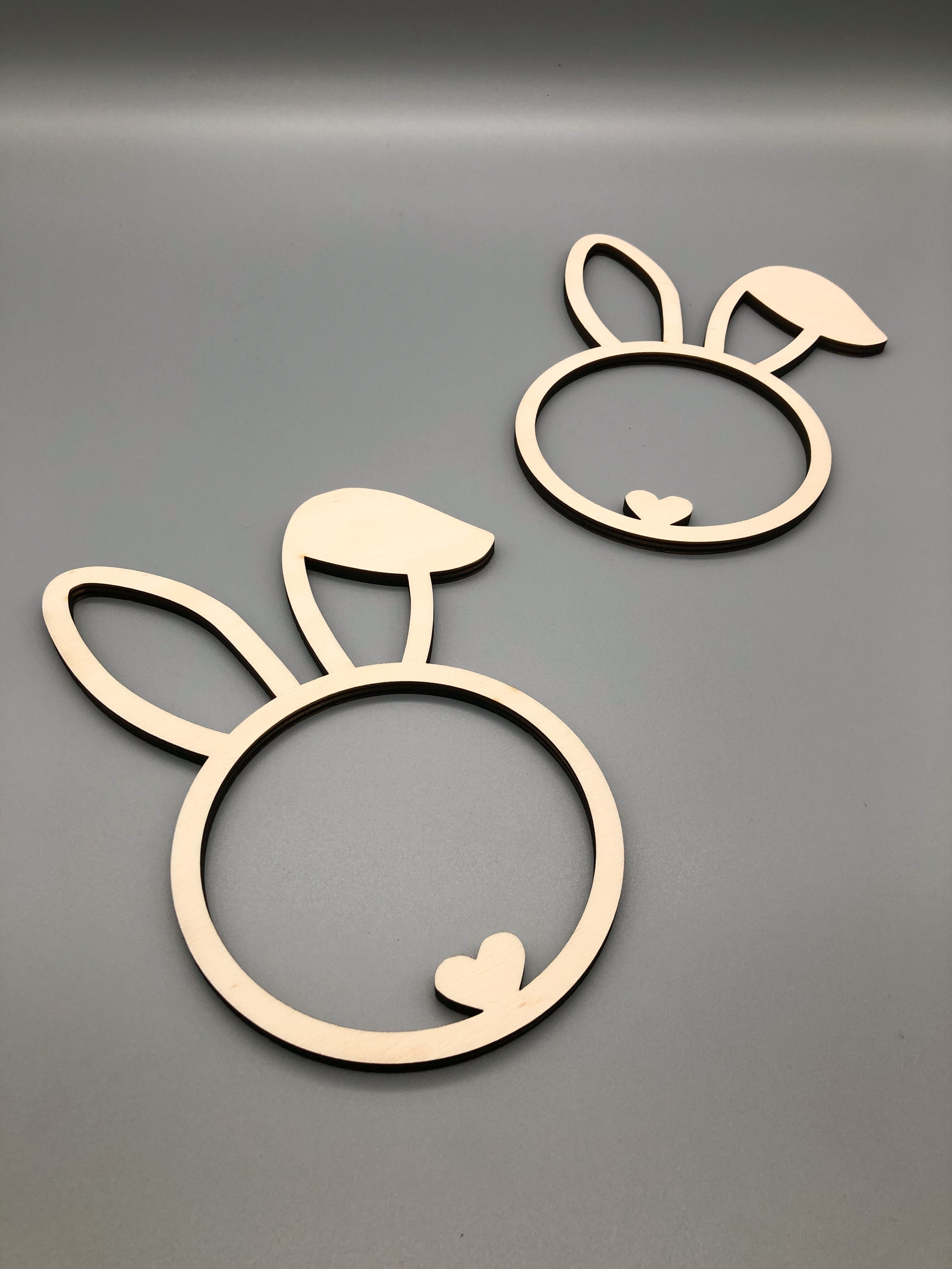 Wooden wreath Easter bunny Easter decoration DIY with crooked ear and nose