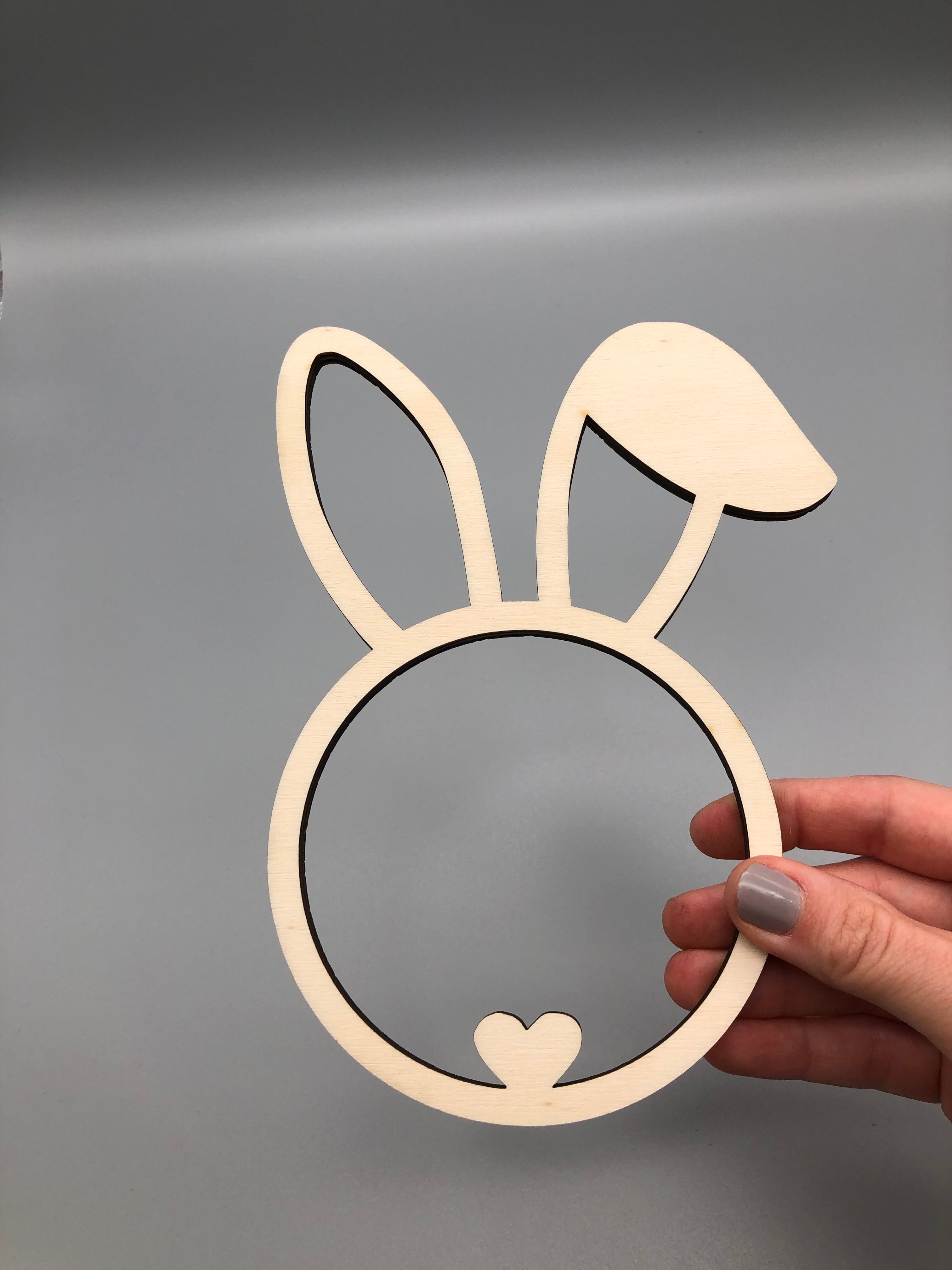 Wooden wreath Easter bunny Easter decoration DIY with crooked ear and nose