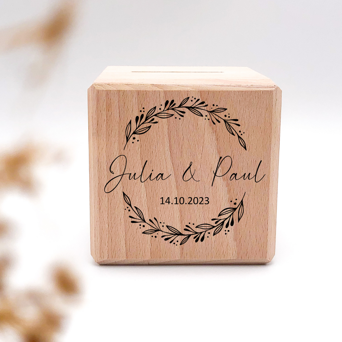 Spardose personalisiert aus Holz mit zwei Namen