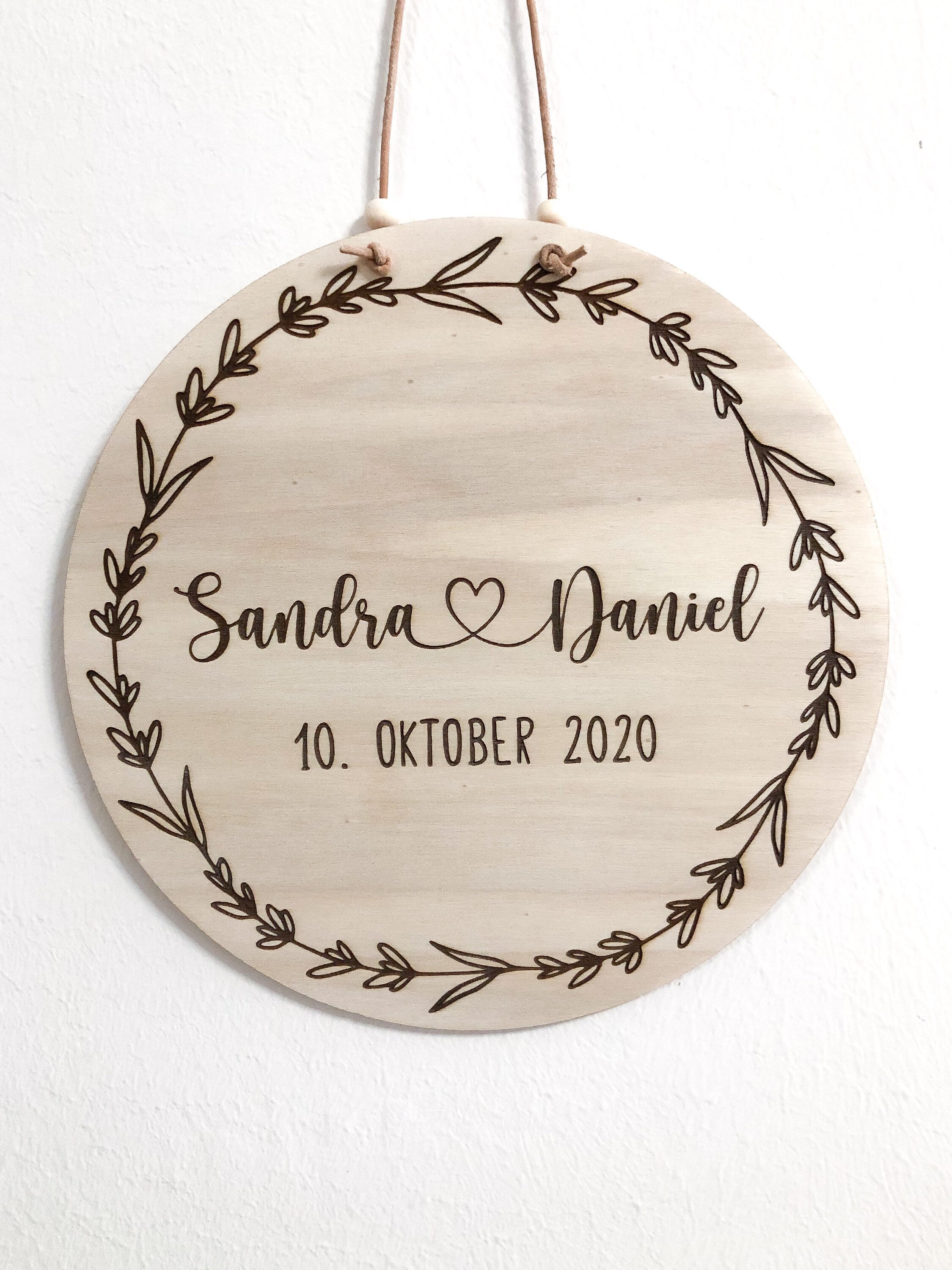 Holzschild Hochzeitsgeschenk 20cm mit Namen und Hochzeitsdatum personalisiert - Türschild