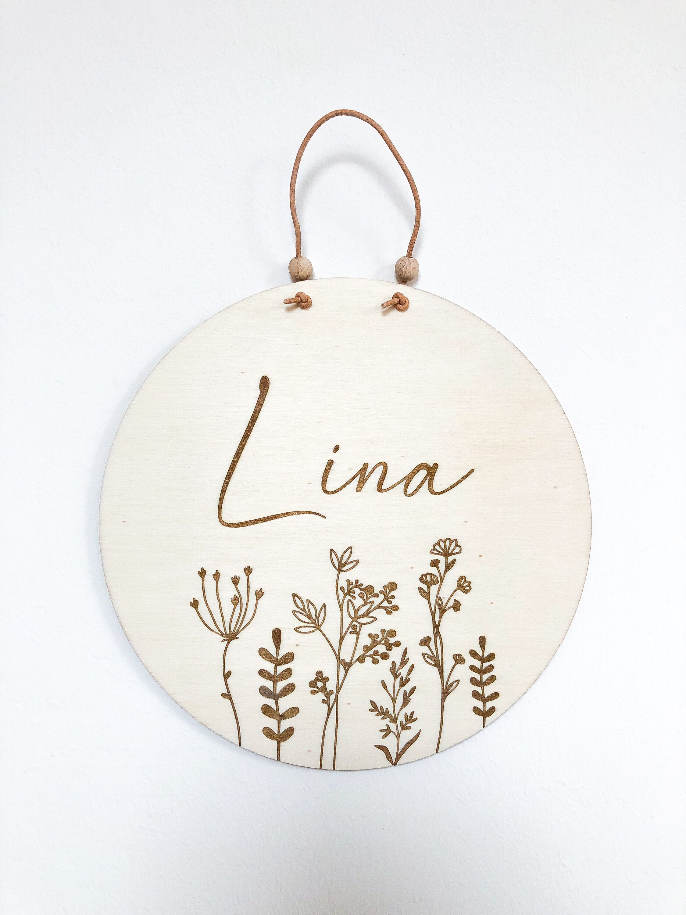 Name tag BLOOM personalized with engraved flowers