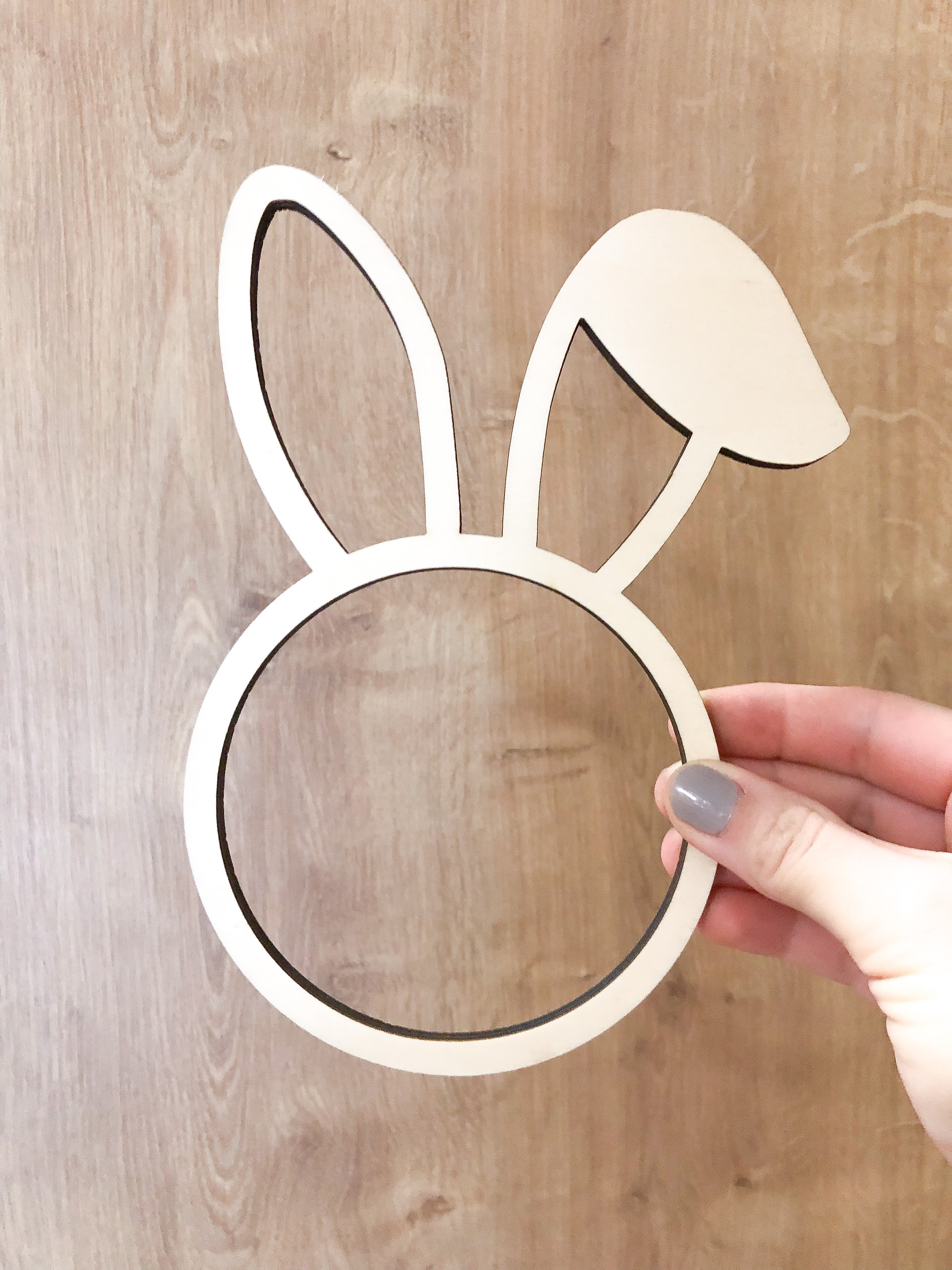 Wooden wreath Easter Bunny Easter decoration DIY with bent ear